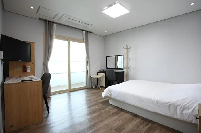 Poem House Aparthotel Jeju